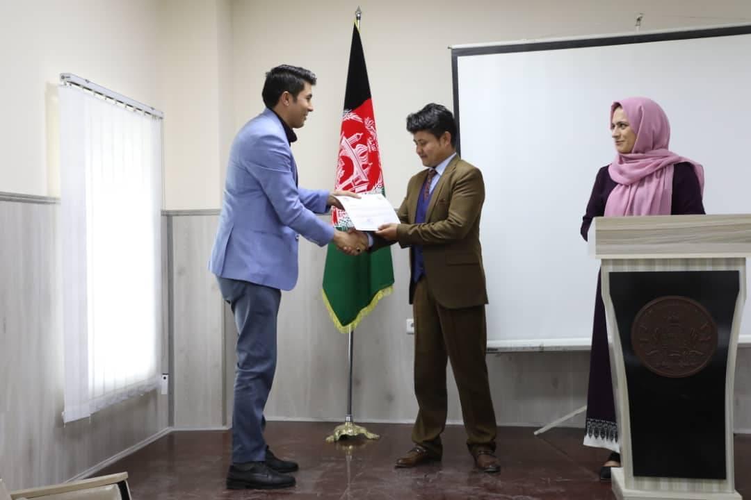 توزیع تصدیق نامه برنامه ارتقای ظرفیت 